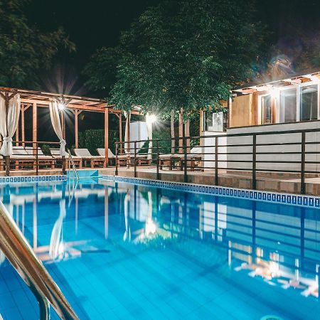 Samothráki Victory Apartments & Hotel מראה חיצוני תמונה